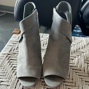 Vince camuto heels 11